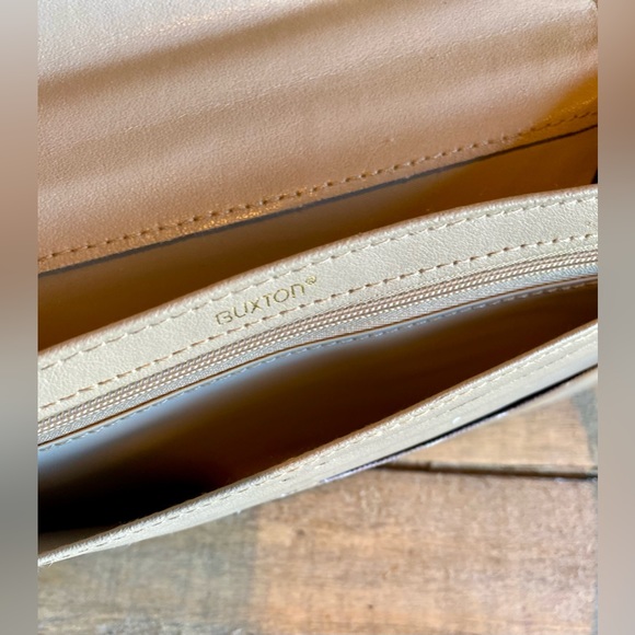 💥Buxton Crossbody Wallet💥 - Picture 9 of 14